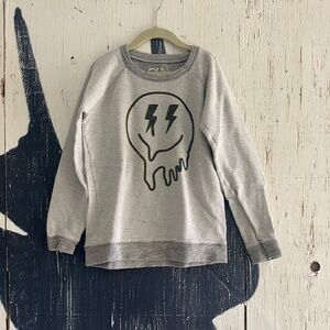 CHASER KIDS DRIPPY SMILES PULLOVER IN GREY BOYS SZ: 12